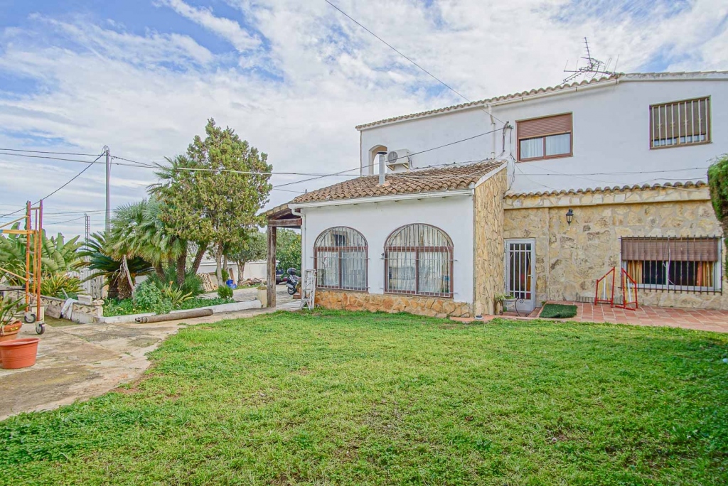 6 bed villa in Denia
