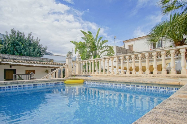 6 bed villa in Denia