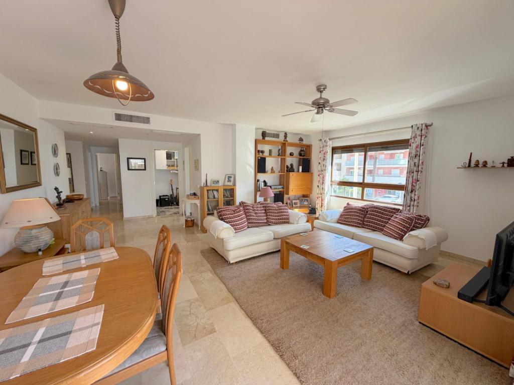 3 bed apartments - flats in Moraira