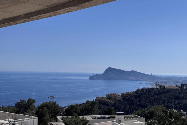 4 bed property in Altea