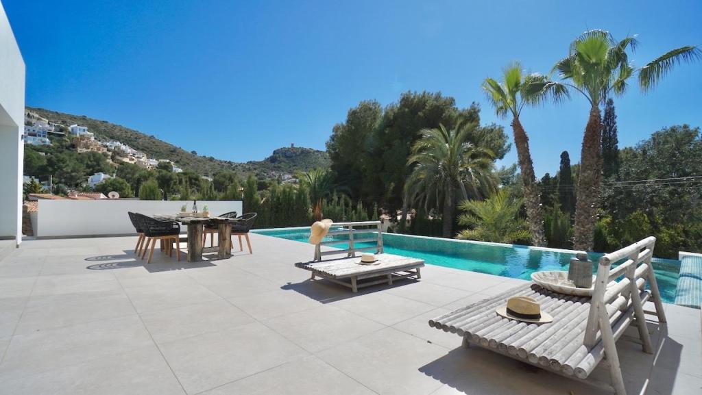 4 bed villas in Moraira