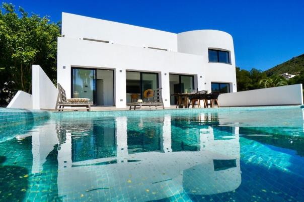 4 bed villas in Moraira