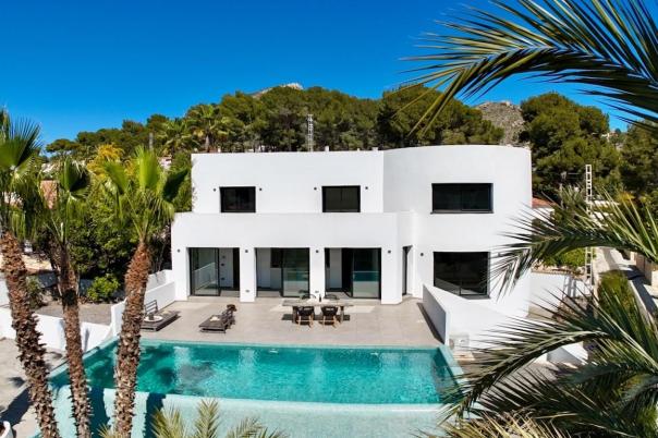 4 bed villas in Moraira