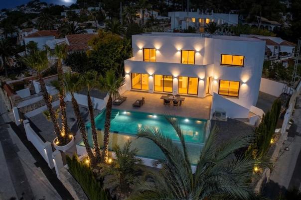 4 bed villas in Moraira