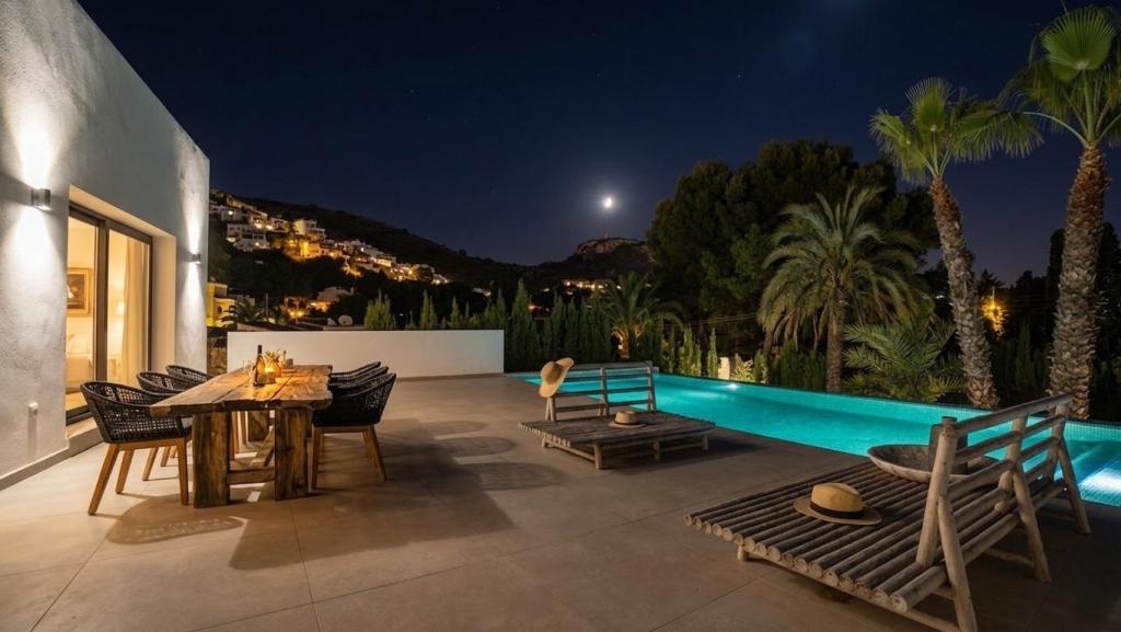 4 bed villas in Moraira