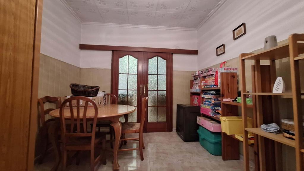 4 bed semi-detached in Alicante/Alacant