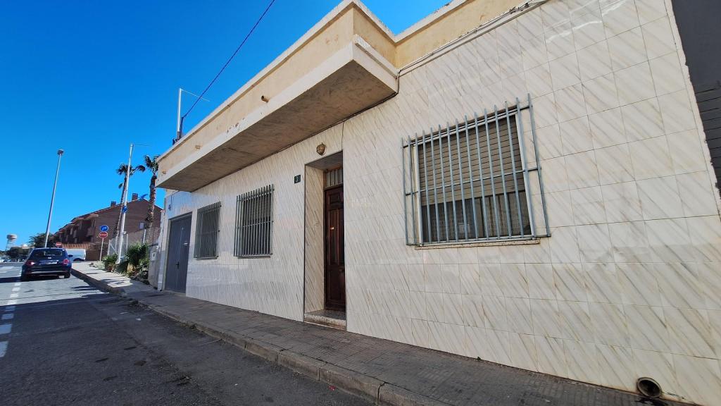 4 bed semi-detached in Alicante/Alacant