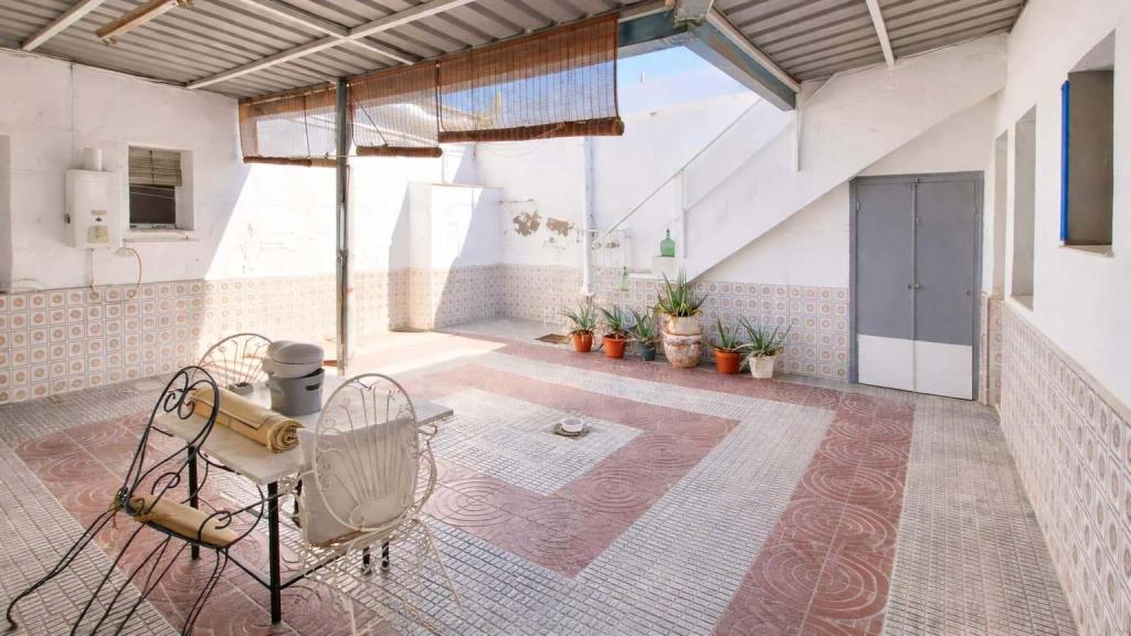 4 bed semi-detached in Alicante/Alacant
