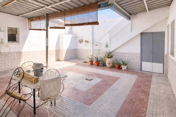 4 bed semi-detached in Alicante/Alacant