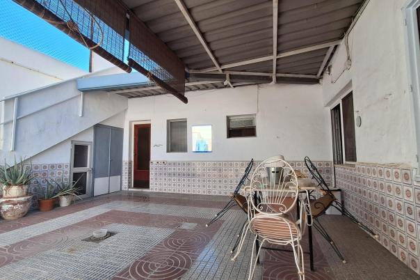 4 bed semi-detached in Alicante/Alacant