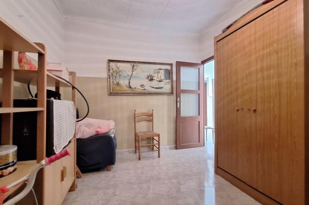 4 bed semi-detached in Alicante/Alacant