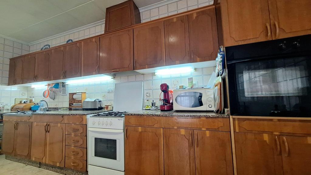 4 bed semi-detached in Alicante/Alacant