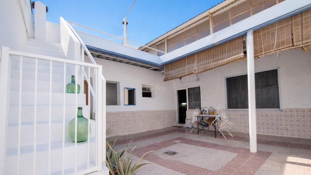 4 bed semi-detached in Alicante/Alacant