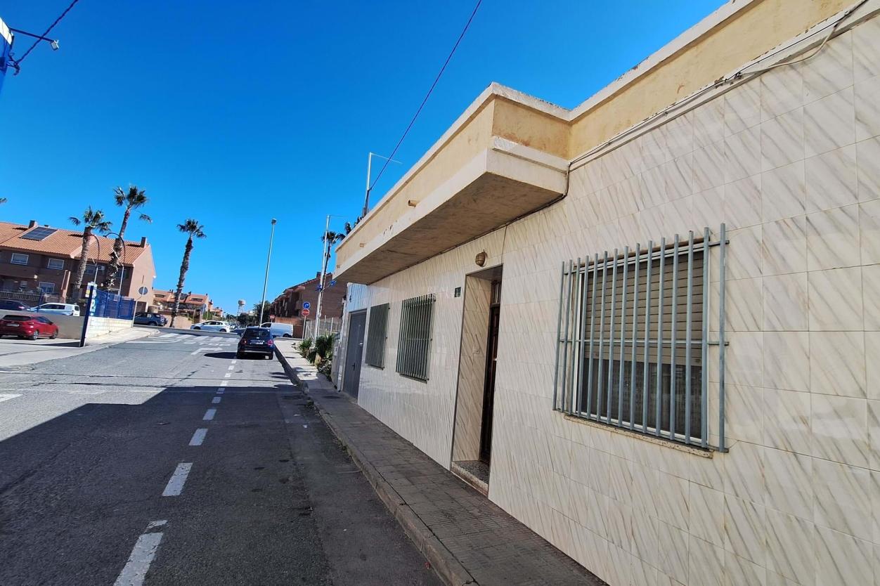 4 bed semi-detached in Alicante/Alacant
