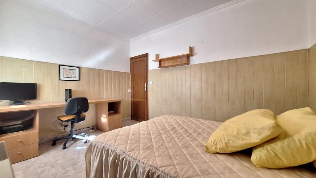 4 bed semi-detached in Alicante/Alacant