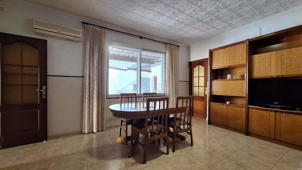 4 bed semi-detached in Alicante/Alacant
