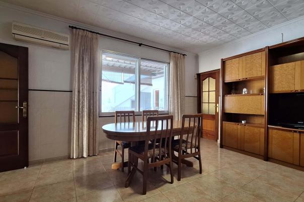 4 bed semi-detached in Alicante/Alacant