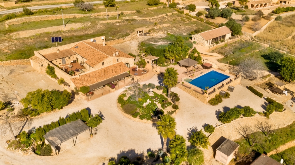 8 bed finca in Benissa