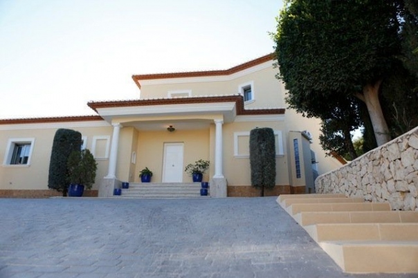 4 bed casa / chalet in Benissa