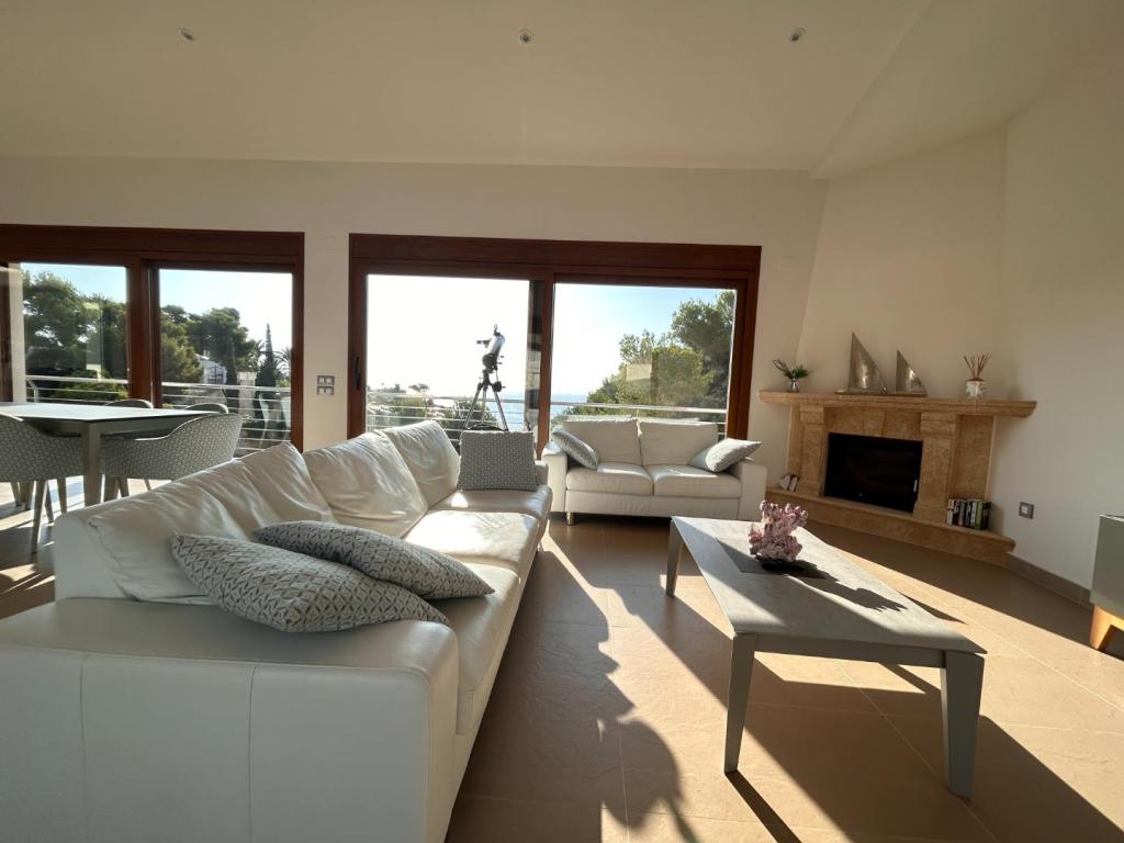 5 bed villas in Javea