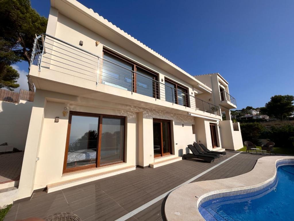 5 bed villas in Javea