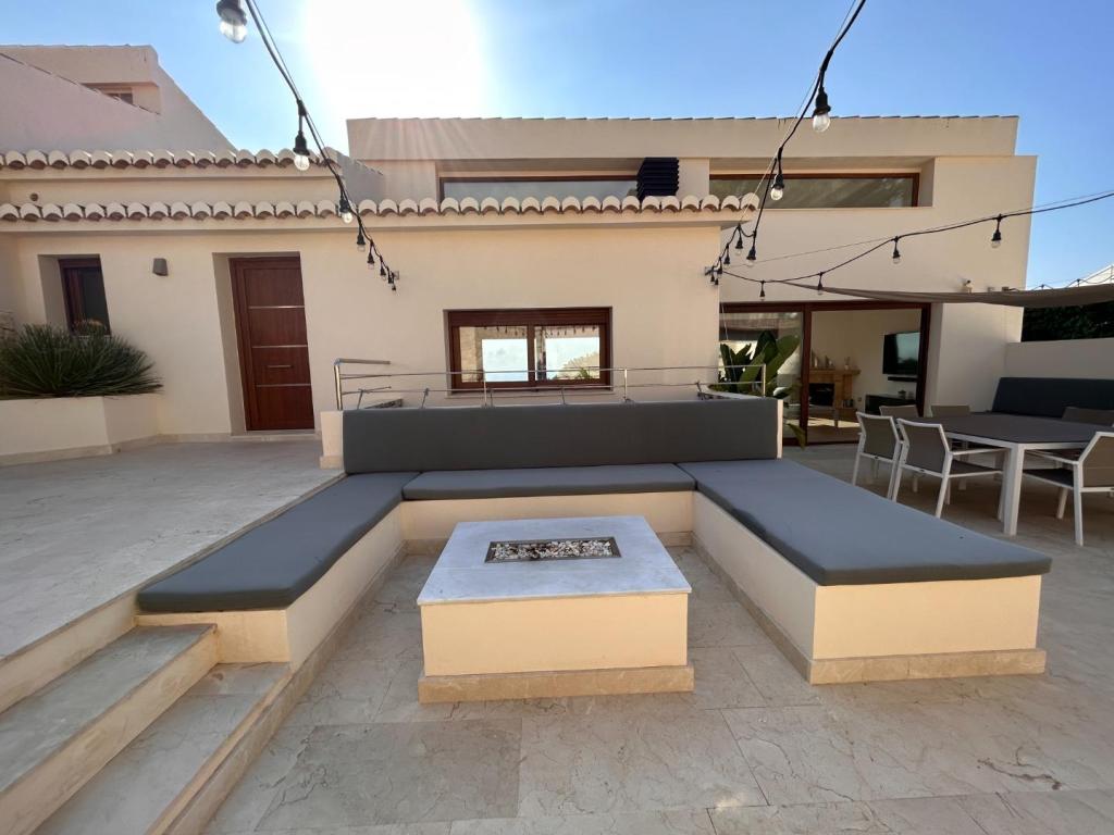5 bed villas in Javea