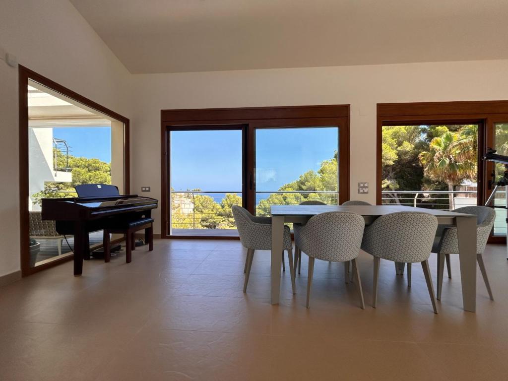 5 bed villas in Javea