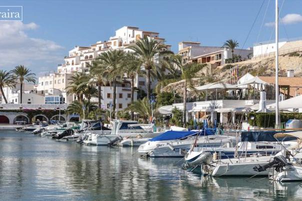 4 bed villas in Moraira