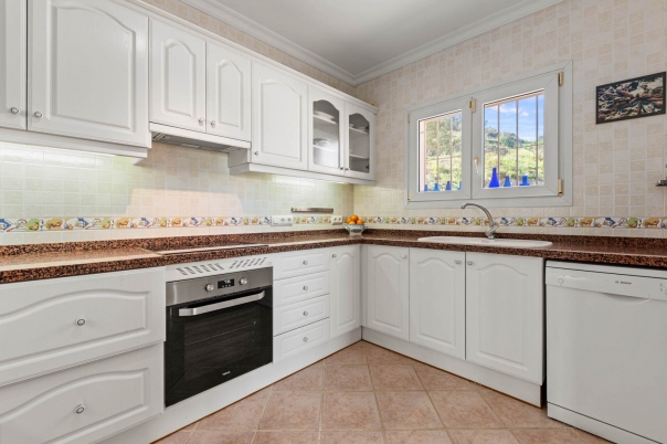 4 bed villa in Benitachell
