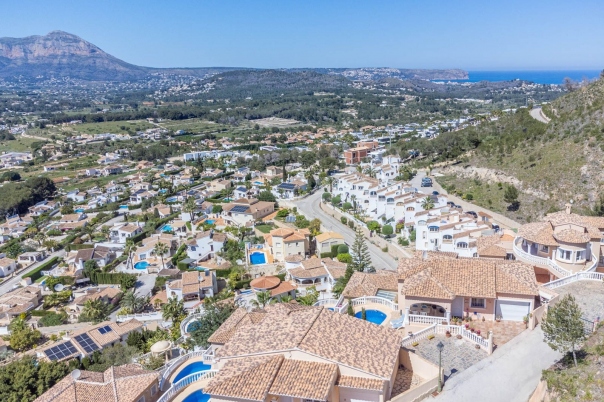 4 bed villa in Benitachell
