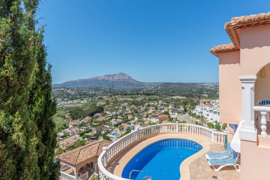 4 bed villa in Benitachell