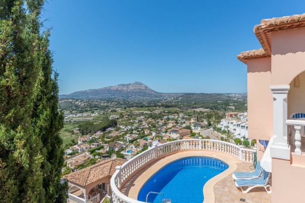 4 bed villa in Benitachell