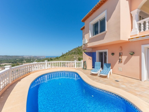 4 bed villa in Benitachell