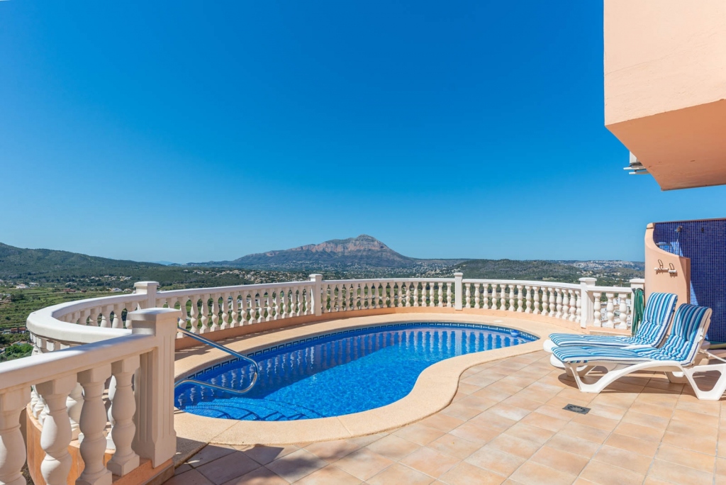 4 bed villa in Benitachell