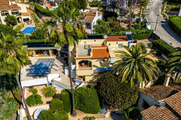 5 bed villas in Benissa