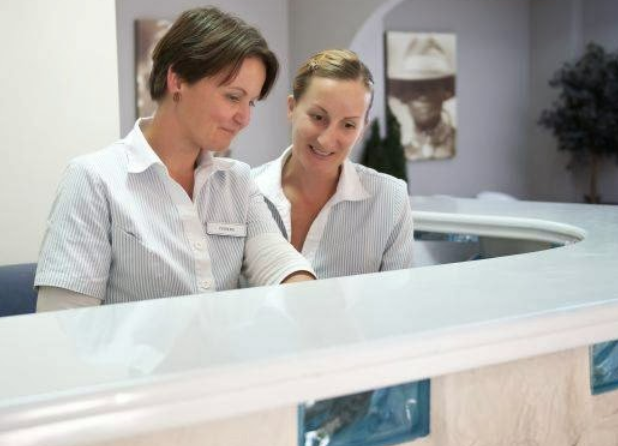 Clinica Dental la Plaza - Dentist & Beauty Clinic Javea