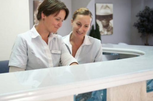 Clinica Dental la Plaza - Dentist & Beauty Clinic Javea