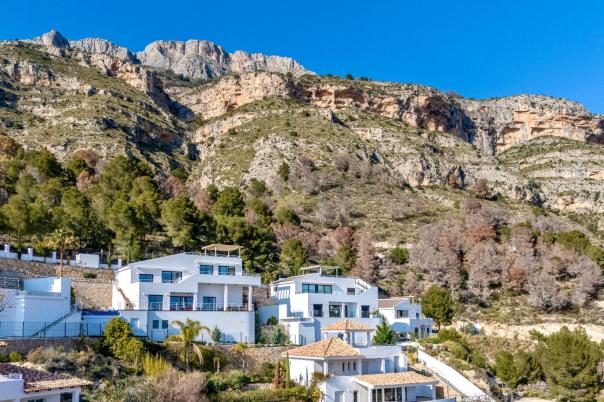 3 bed villa in Altea