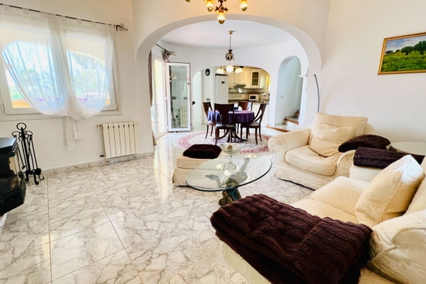 3 bed villa in Moraira