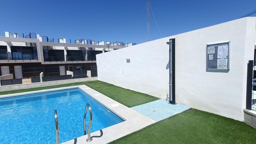 2 bed bungalow in Santa Pola