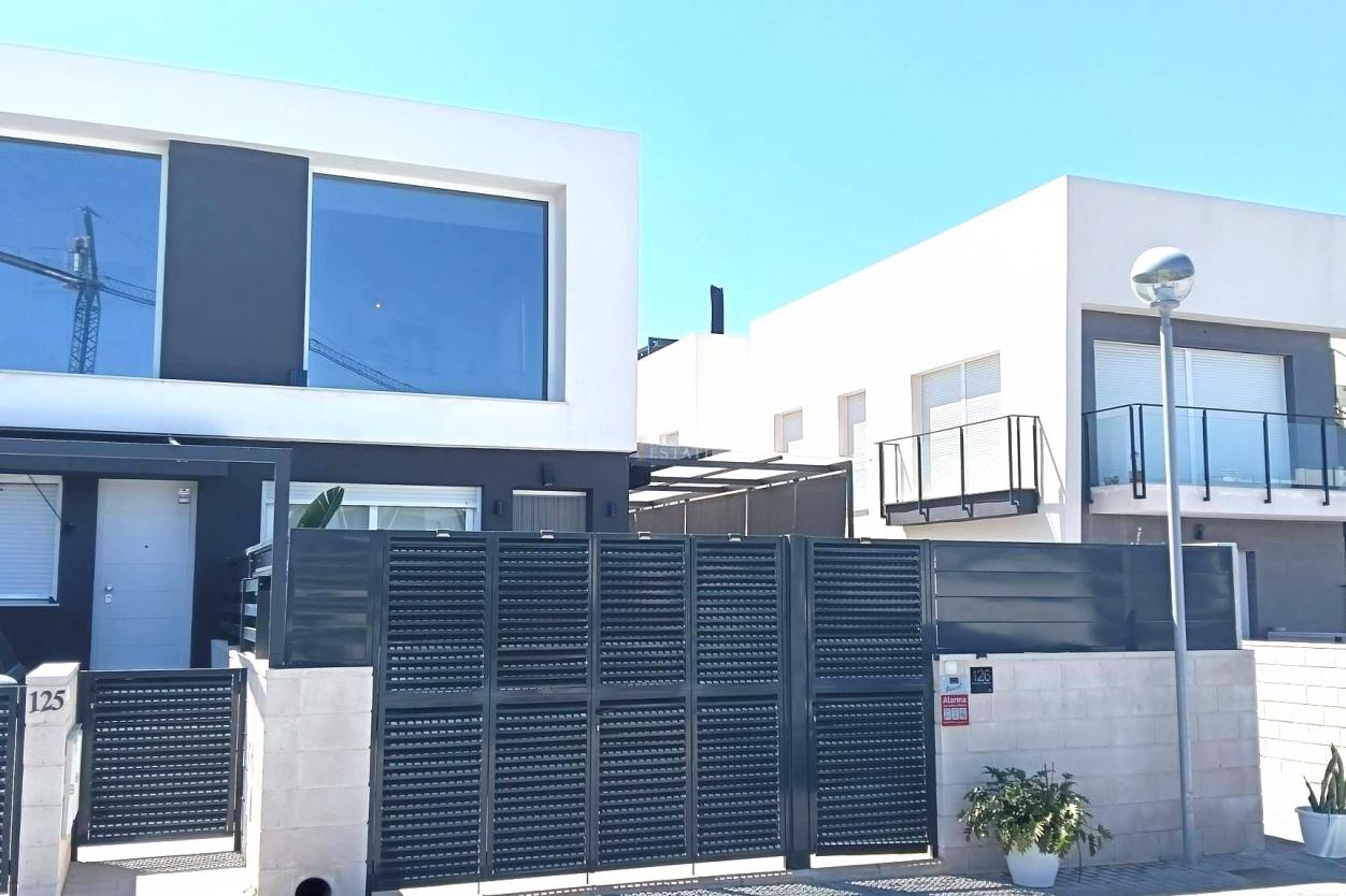 2 bed bungalow in Santa Pola