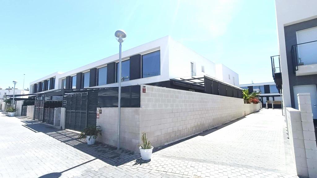 2 bed bungalow in Santa Pola