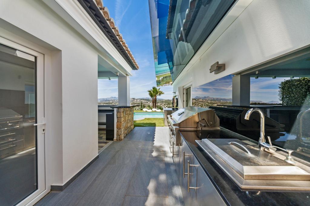 5 bed villa in Benissa