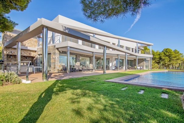 6 bed villa in Altea