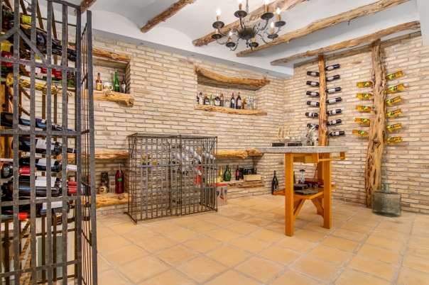 6 bed villa in Altea