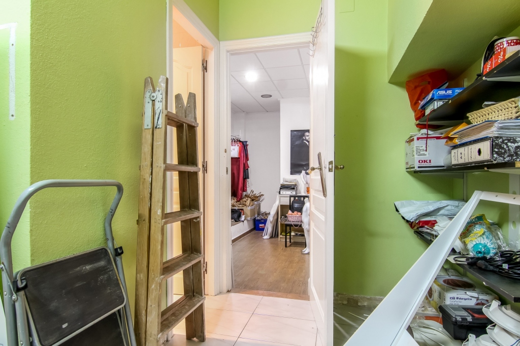 commercial premises in Calp
