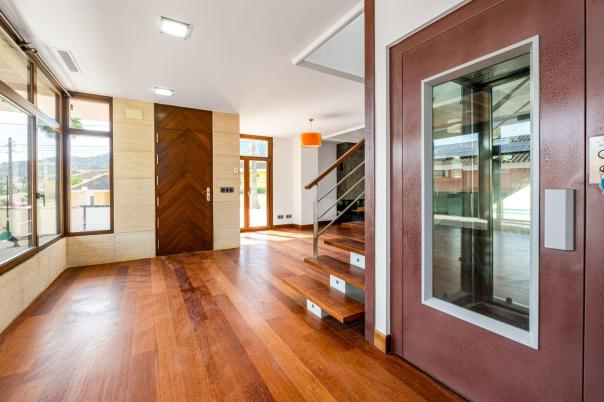 6 bed villa in Albir