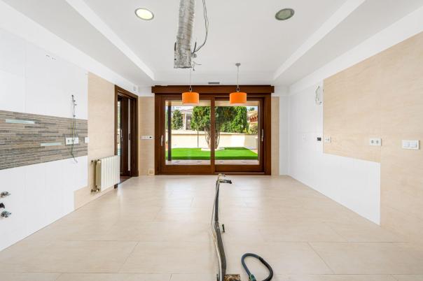 6 bed villa in Albir