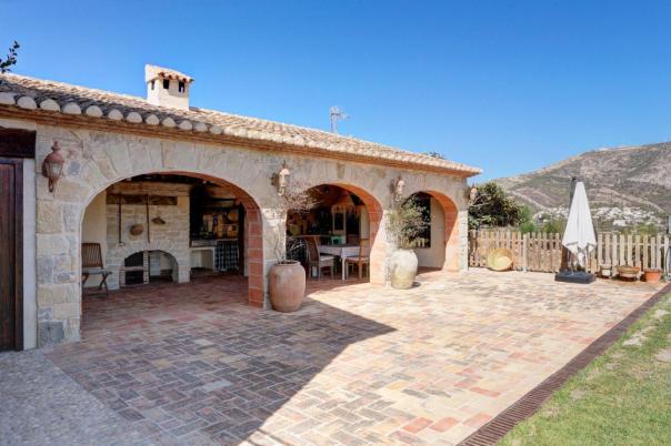 4 bed finca in Moraira