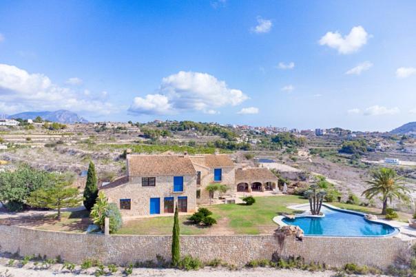 4 bed finca in Moraira